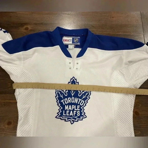 Toronto Maple Leafs CCM Air Knit NHL Hockey Jersey - Picture 6 of 8